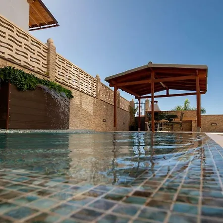 Villa, Private Heated Pool And Jacuzzi . Villa
