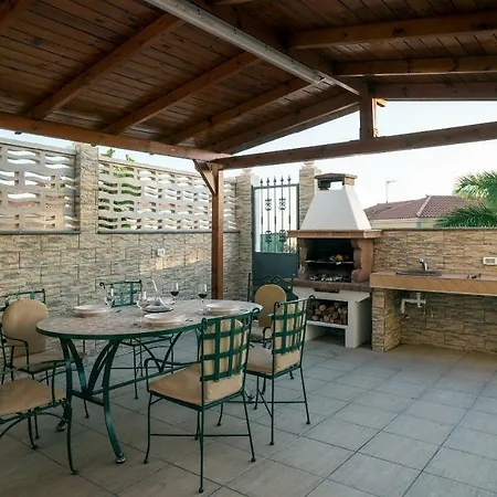 Villa, Private Heated Pool And Jacuzzi . *