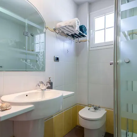 别墅 Villa, Private Heated Pool And Jacuzzi . 马斯帕洛马斯