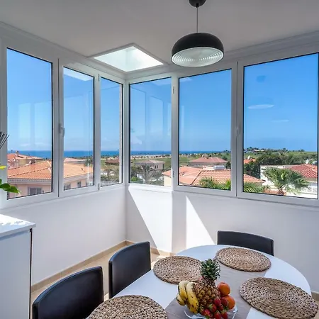 Villa, Private Heated Pool And Jacuzzi . 别墅